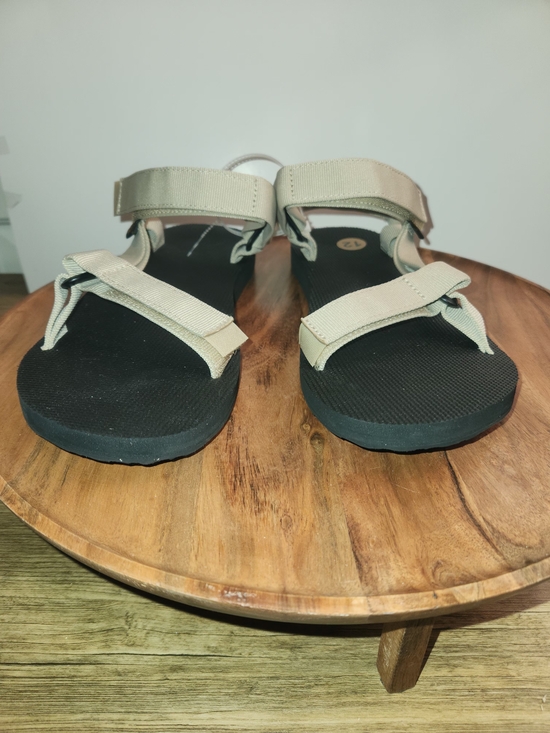 Teva Original Universal Sandals Men\'s Size 12 White Pepper/Beige & Black NEW main image 9